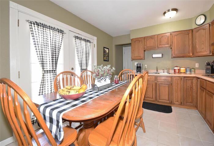 1605 Aspen Dr - Photo 2 of 32