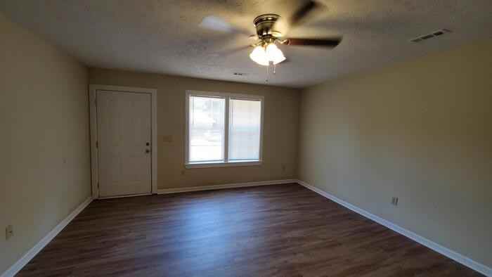 1154 Micha Way - Photo 4 of 16