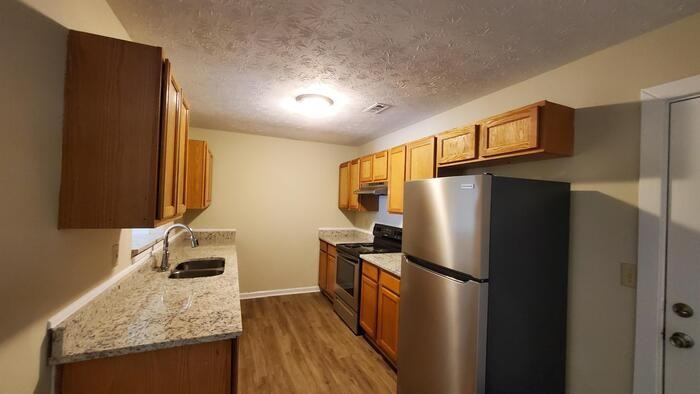 1154 Micha Way - Photo 5 of 16