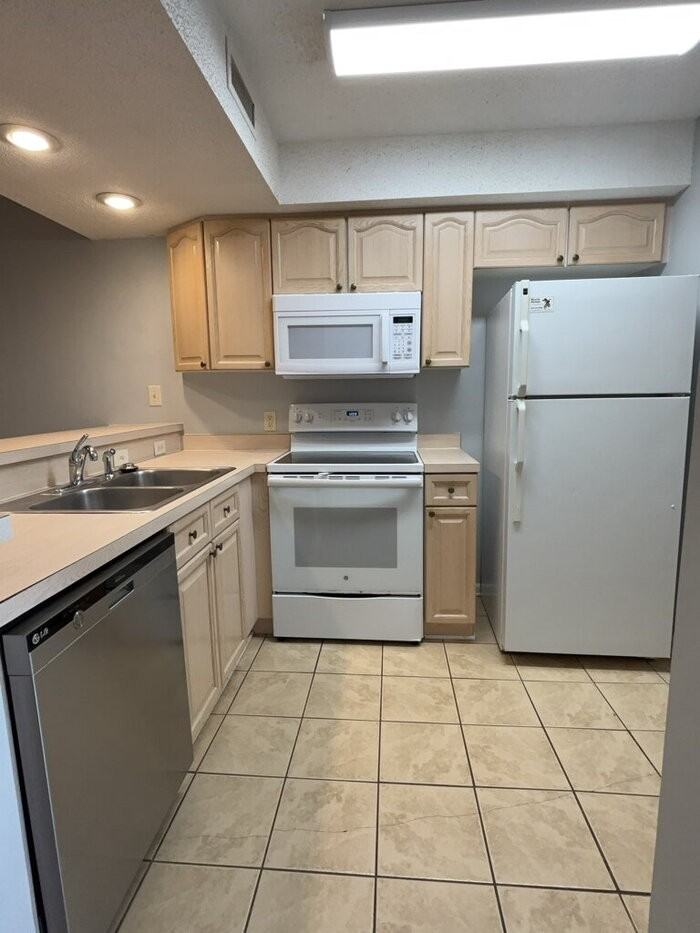 157 Egret Run Ln #512 - Photo 5 of 26