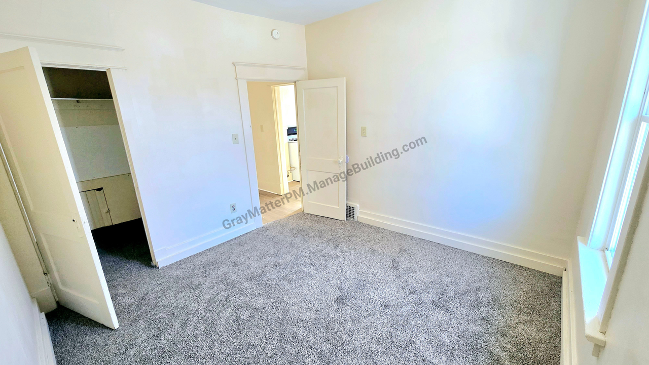 330 Hess Ave #2 - Photo 5 of 10