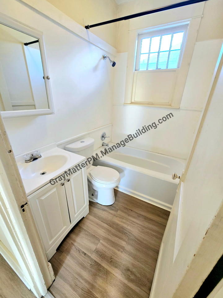 330 Hess Ave #2 - Photo 7 of 10