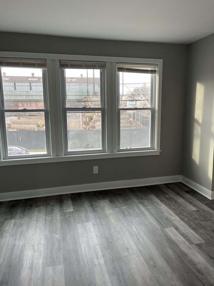 W 5th St #1 - Photo 2 of 13