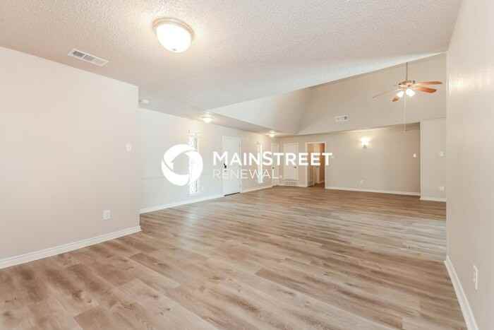 3405 Valley View Ln - Photo 5 of 16