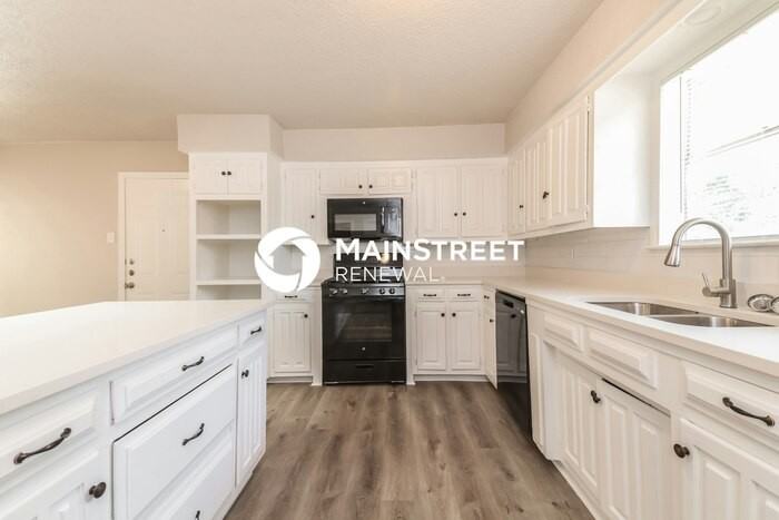 3405 Valley View Ln - Photo 7 of 16