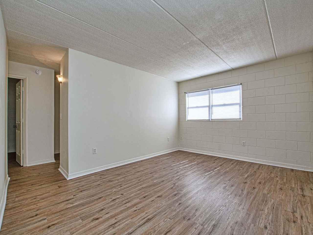 Parkview Apartments - Photo 4 of 15