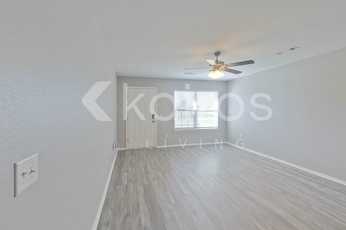 5002 E Thomas St #A - Photo 5 of 26