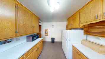 featured image of 218 N 12th St #4