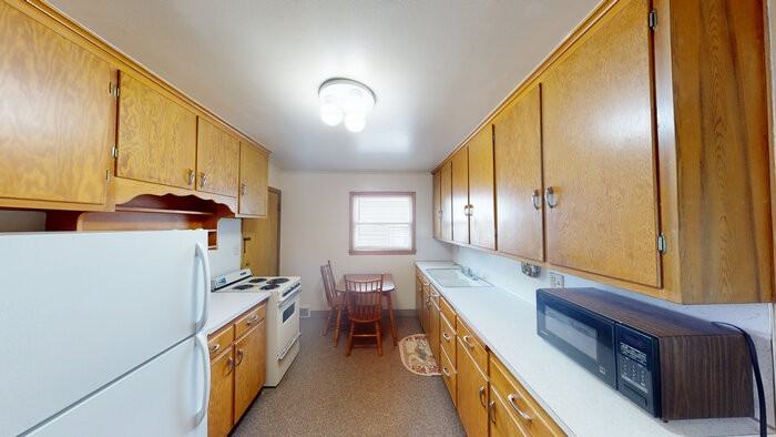 218 N 12th St #4 - Photo 2 of 12