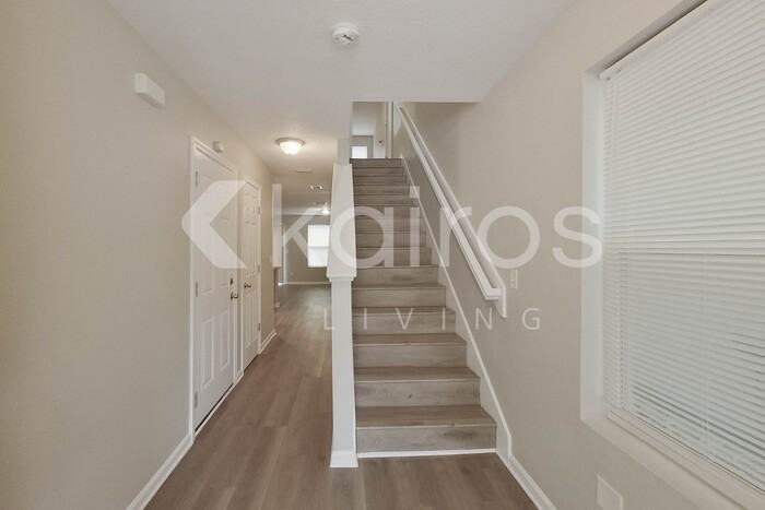 1349 Mull St - Photo 5 of 27