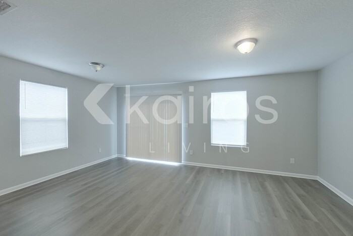 1349 Mull St - Photo 6 of 27