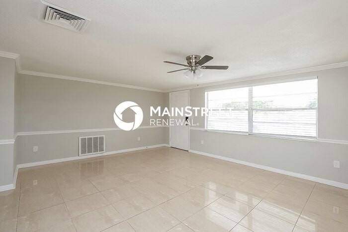 7205 Moravian Dr - Photo 2 of 16