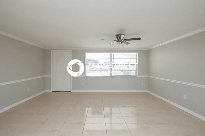 7205 Moravian Dr - Photo 3 of 16