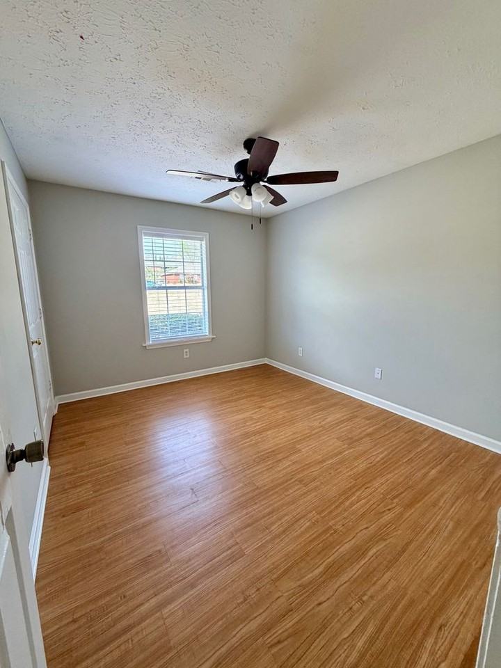 199 Padgett Ct - Photo 7 of 11