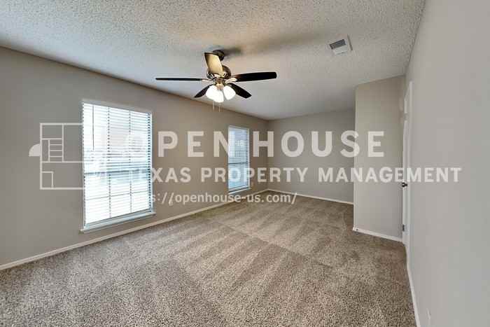 4108 Newton St - Photo 7 of 20