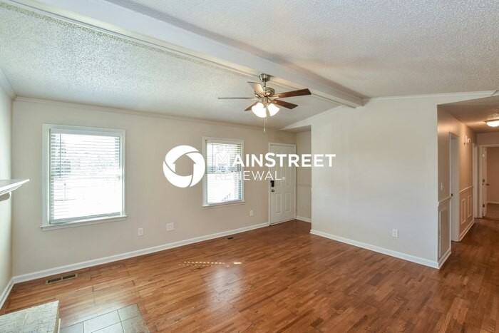 169 Chanel Dr - Photo 4 of 16