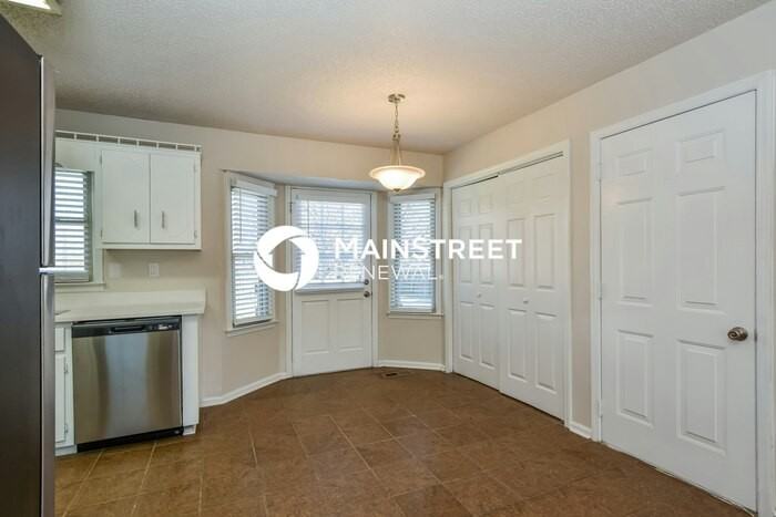 169 Chanel Dr - Photo 6 of 16