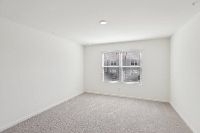 660 Magnolia Cir - Photo 6 of 16