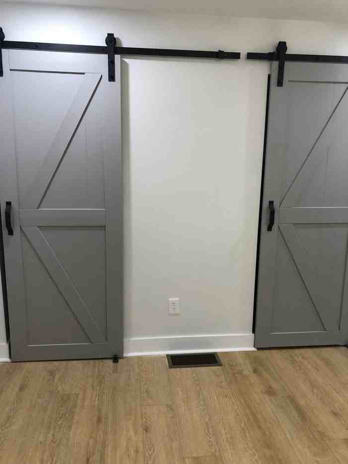 1096 Ferndale St - Photo 5 of 13