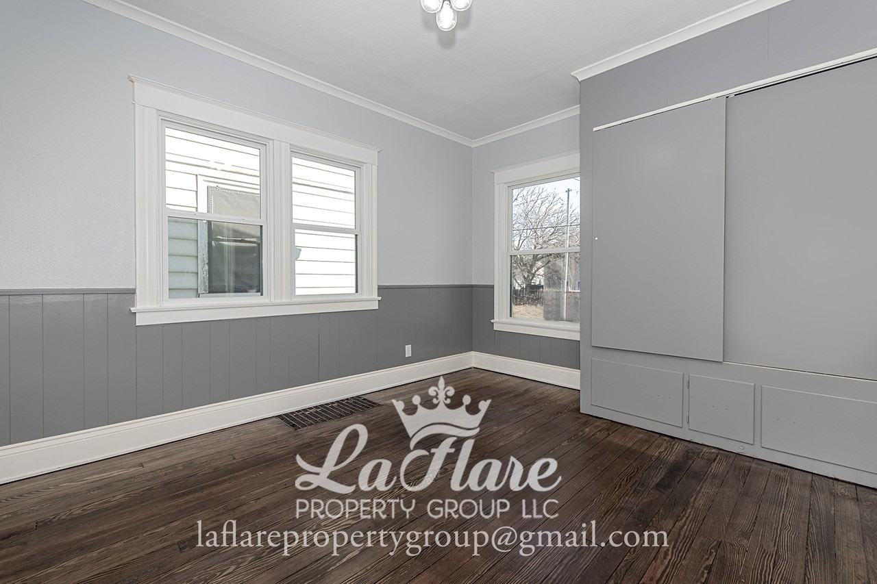 631 Clark St #1 - Photo 7 of 29