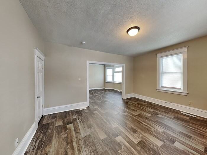 437 4th Ave S - Photo 2 of 21