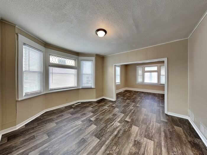 437 4th Ave S - Photo 7 of 21