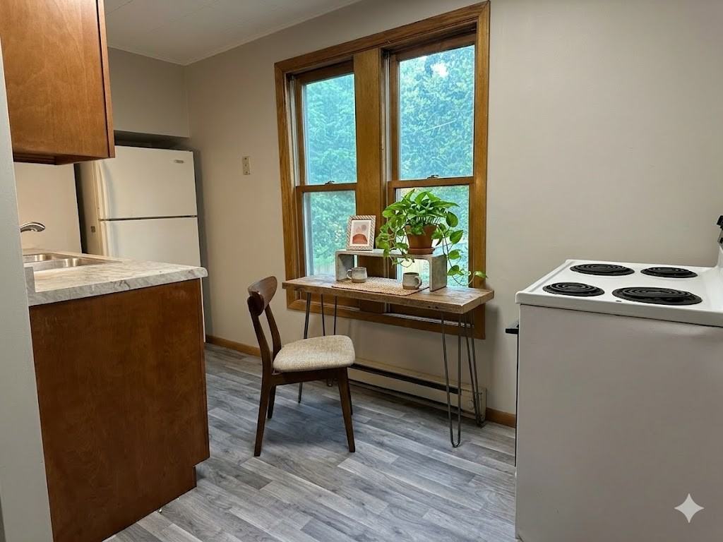 211 Minnesota St W #2 - Photo 2 of 32