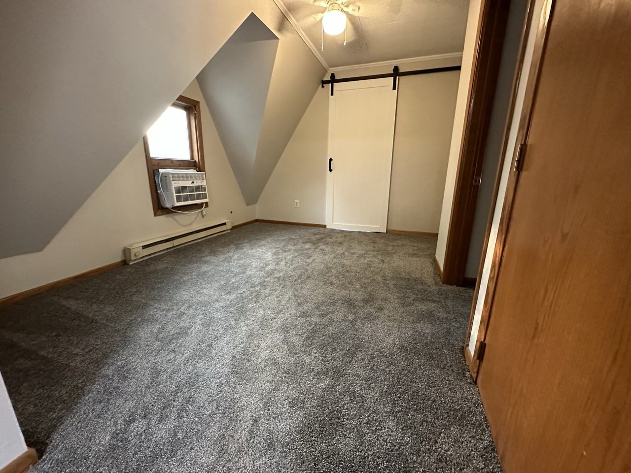 211 Minnesota St W #2 - Photo 6 of 32