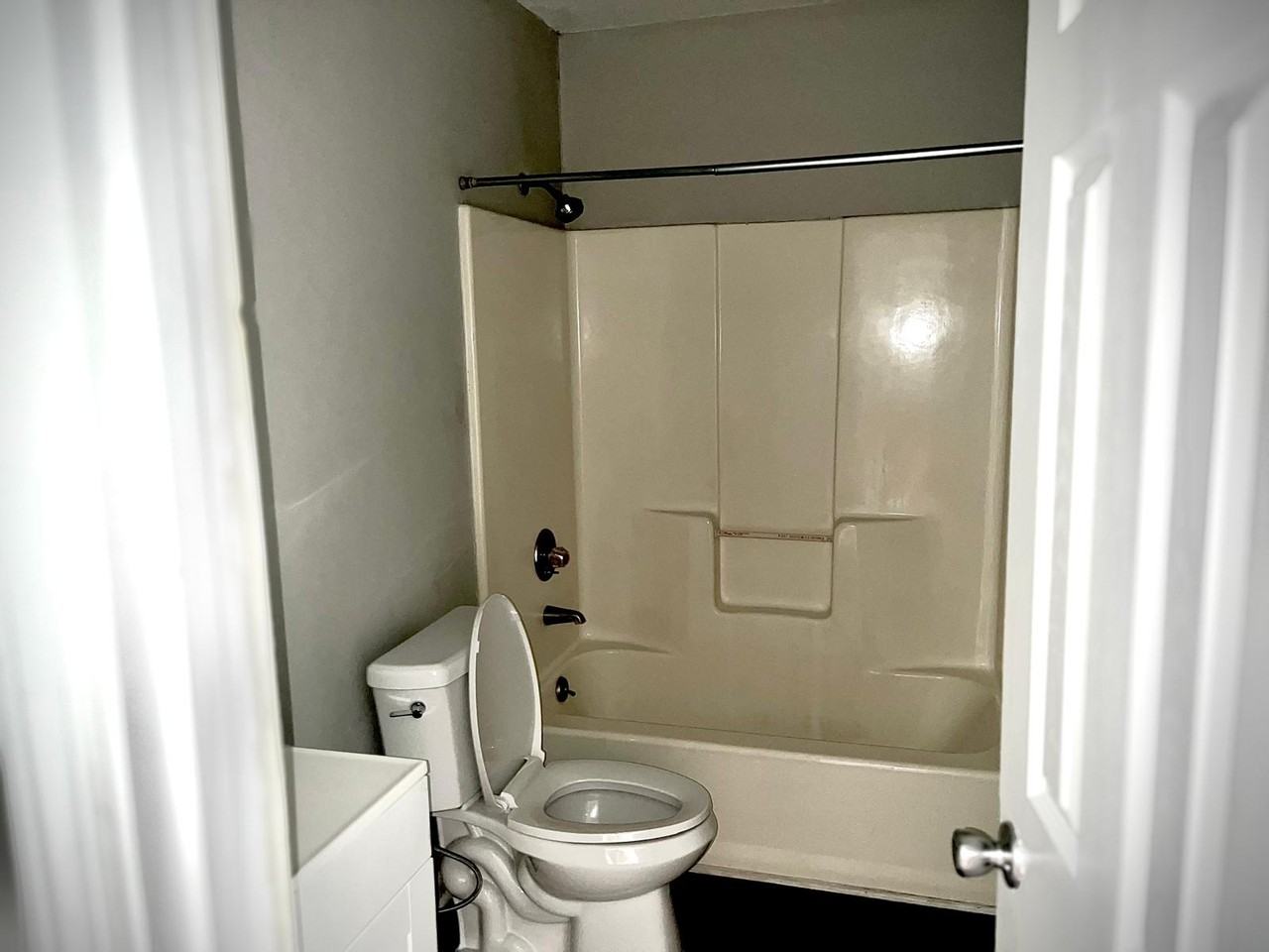 799 Donnell Blvd #15 - Photo 4 of 5