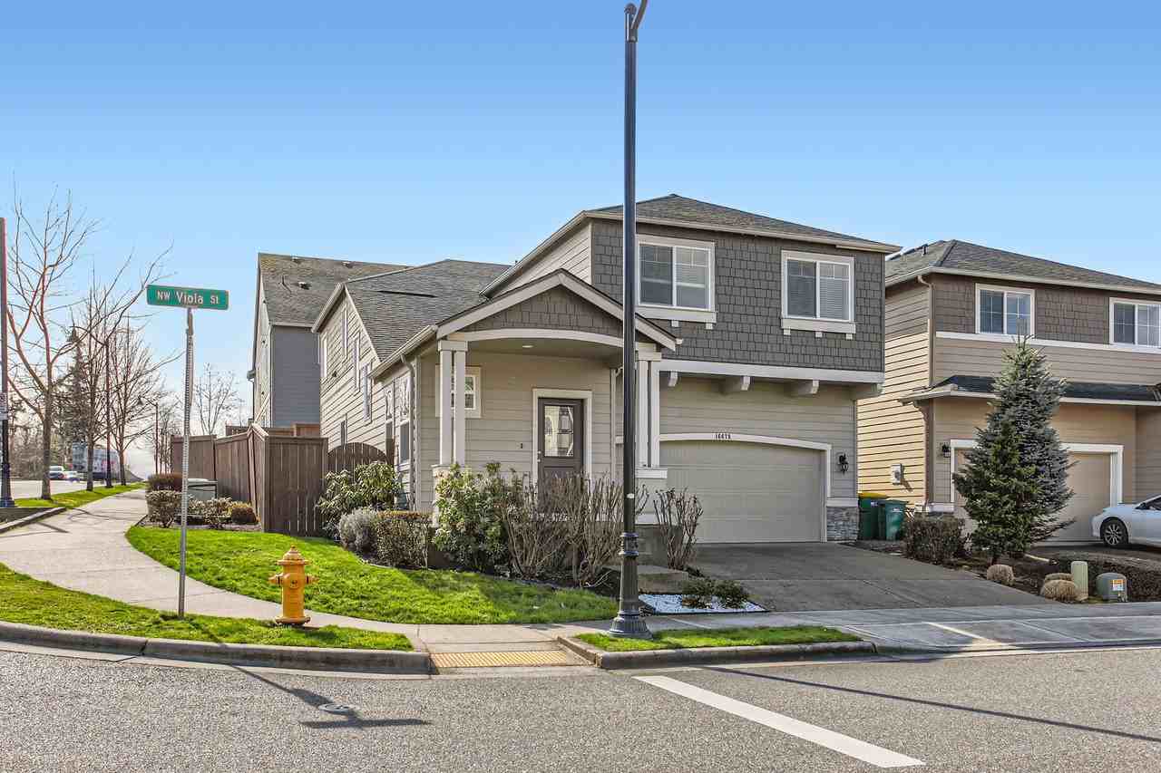 16678 Nw Viola St #1 - Photo 3 of 29