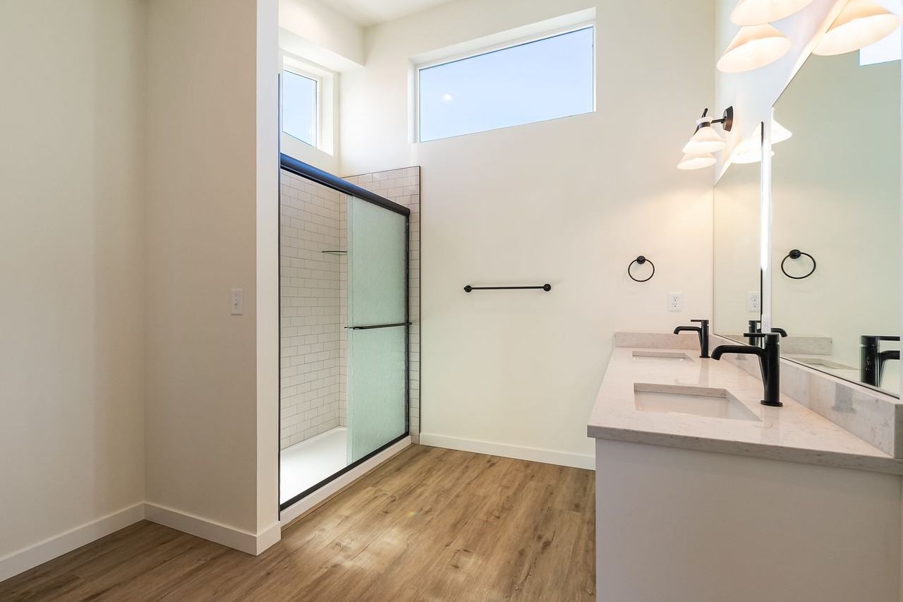 New Construction Luxury Townhomes - Photo 7 of 34