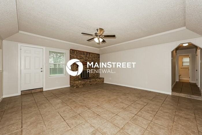 2025 Schumac Ln - Photo 4 of 18