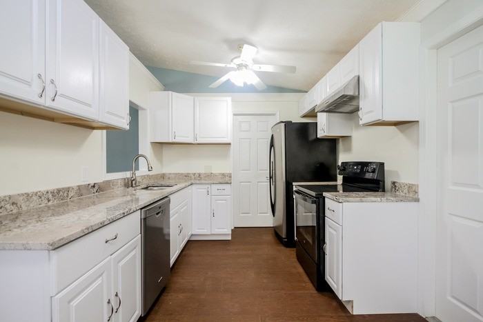 5207 Antigua Trl - Photo 3 of 11