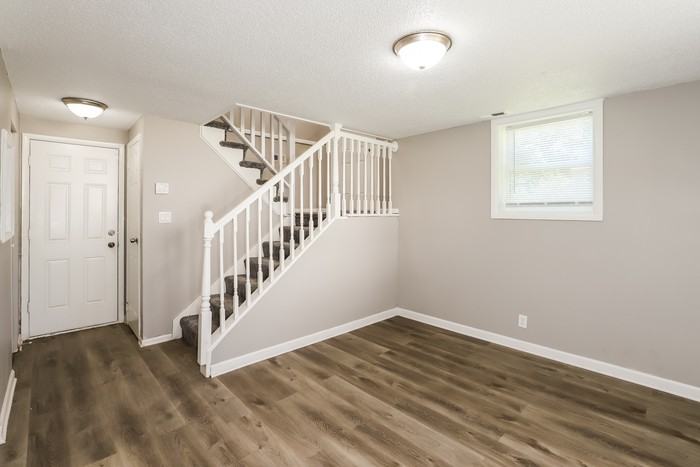 1409 N Ponca Dr - Photo 6 of 12