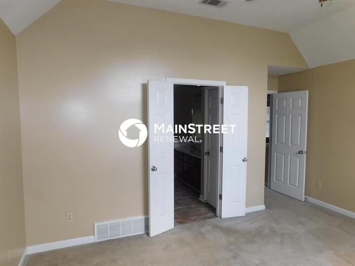 768 Breeze Way - Photo 5 of 16