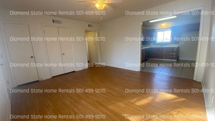 500 Warren St - Photo 4 of 18