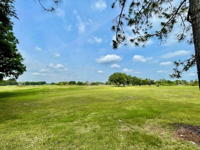 2642 Albion Ave - Photo 6 of 50