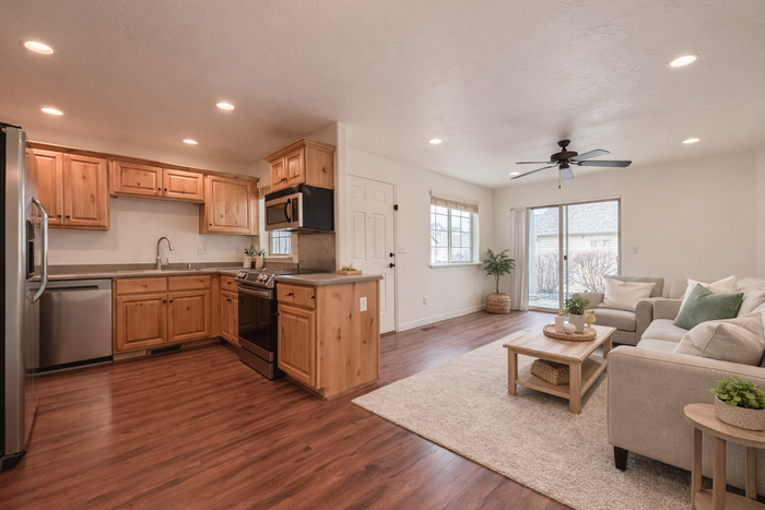 2515 W 450 S #8 - Photo 3 of 25