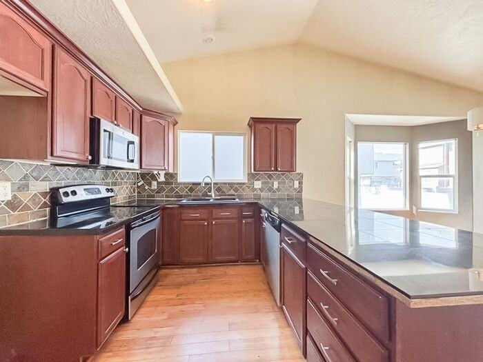 3482 W Haven Cv - Photo 2 of 14