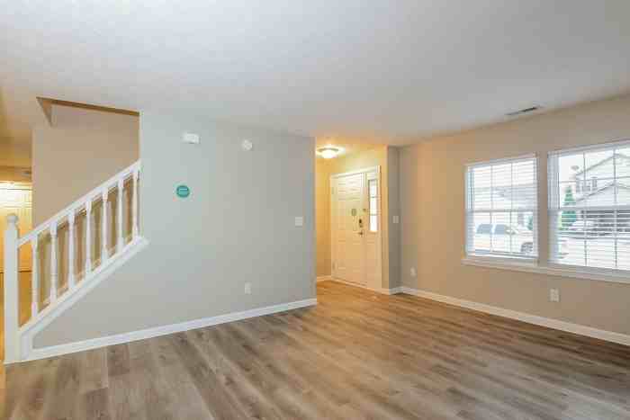 10440 Wintergreen Way - Photo 5 of 17