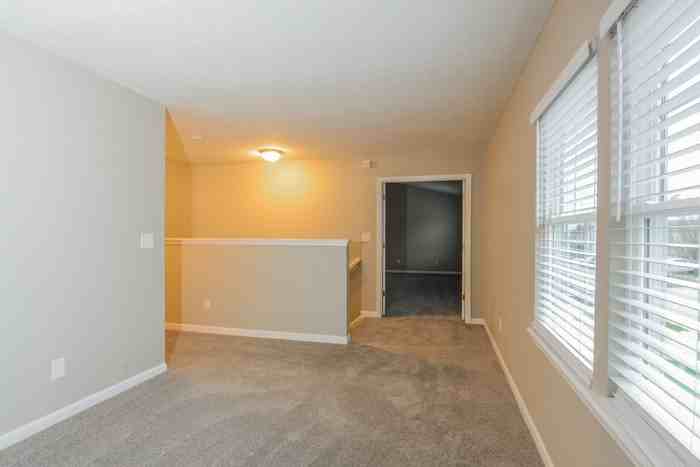 10440 Wintergreen Way - Photo 6 of 17