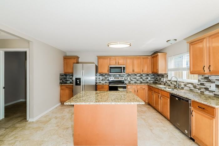 13605 Botany Bay Ct - Photo 7 of 17