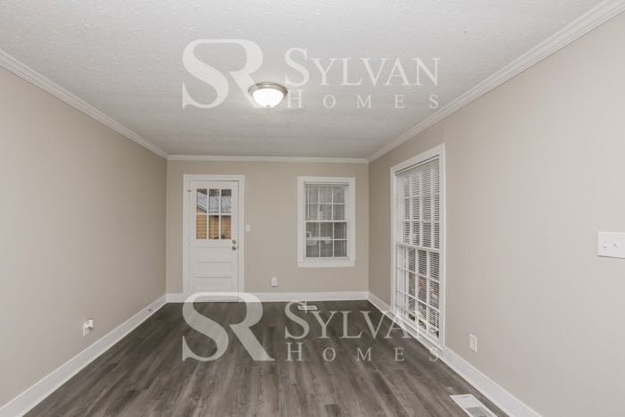 220 Melbourne Rd - Photo 4 of 16