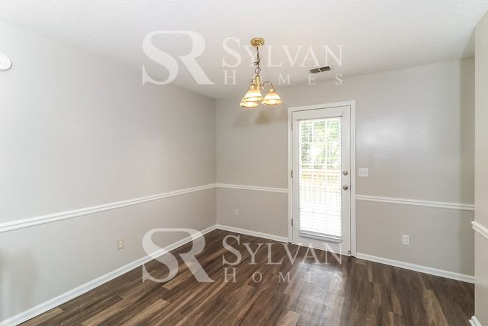 3002 Garland Dr Sw - Photo 7 of 17