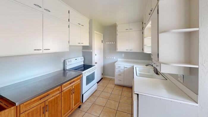 1308 N 4th St - Photo 3 of 16