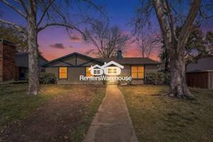 featured image of 2605 Royal Oaks Dr