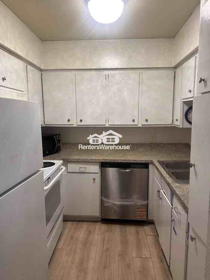 4112 Bowser Ave #205 - Photo 3 of 11