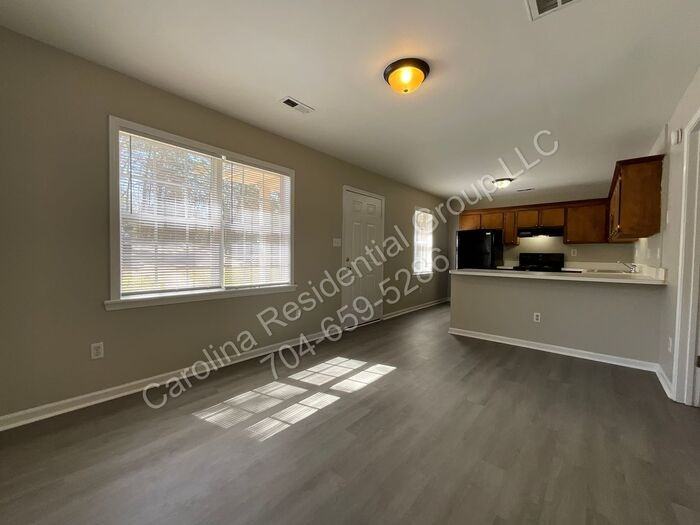 113 Ridge Ave #B - Photo 5 of 10