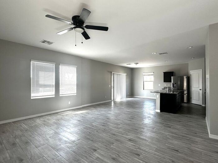 321 S Verdad Ln - Photo 7 of 46