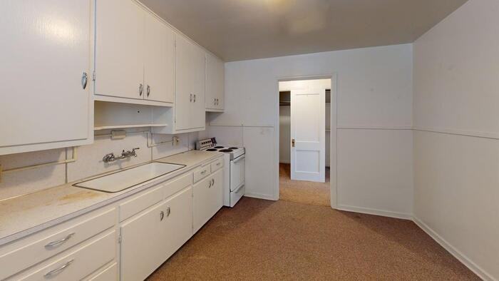 1119 E Thayer Ave #6 - Photo 2 of 8